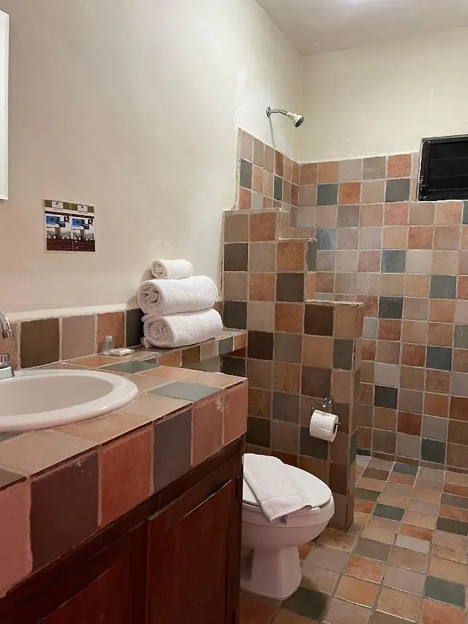 Moonshine Hotel Playa del Carmen 3*,